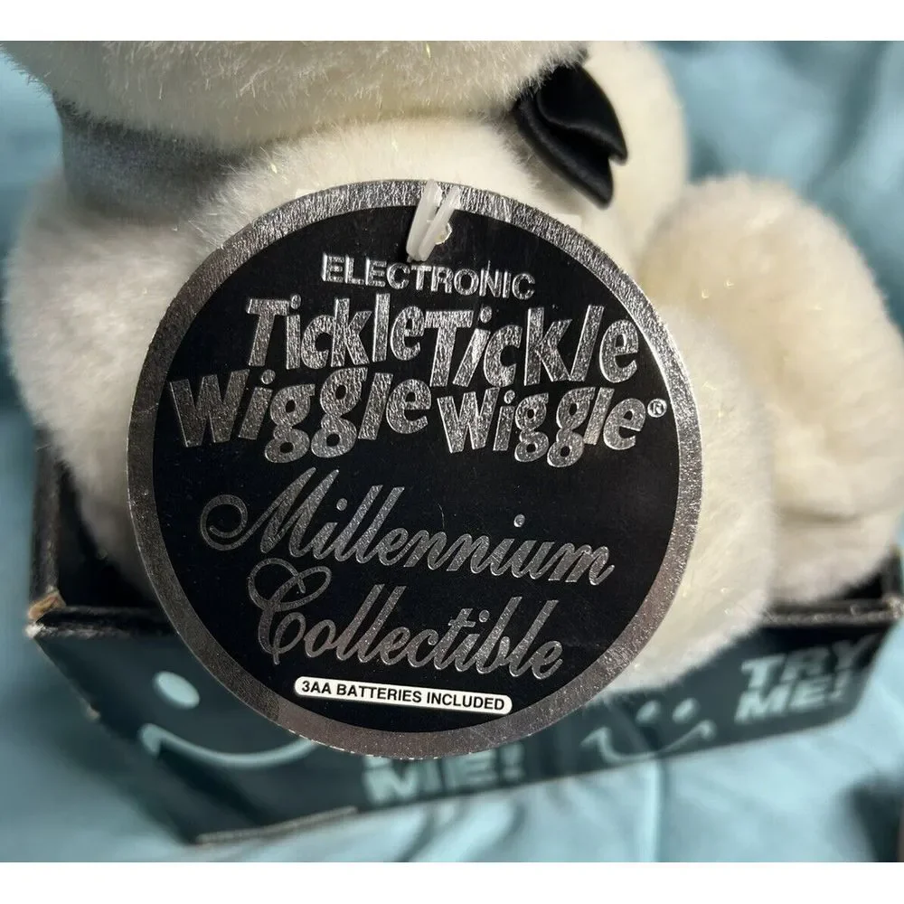 Tickle Wiggle Singing Plush Millennium 2003‎ White Plush Top Hat Brand New